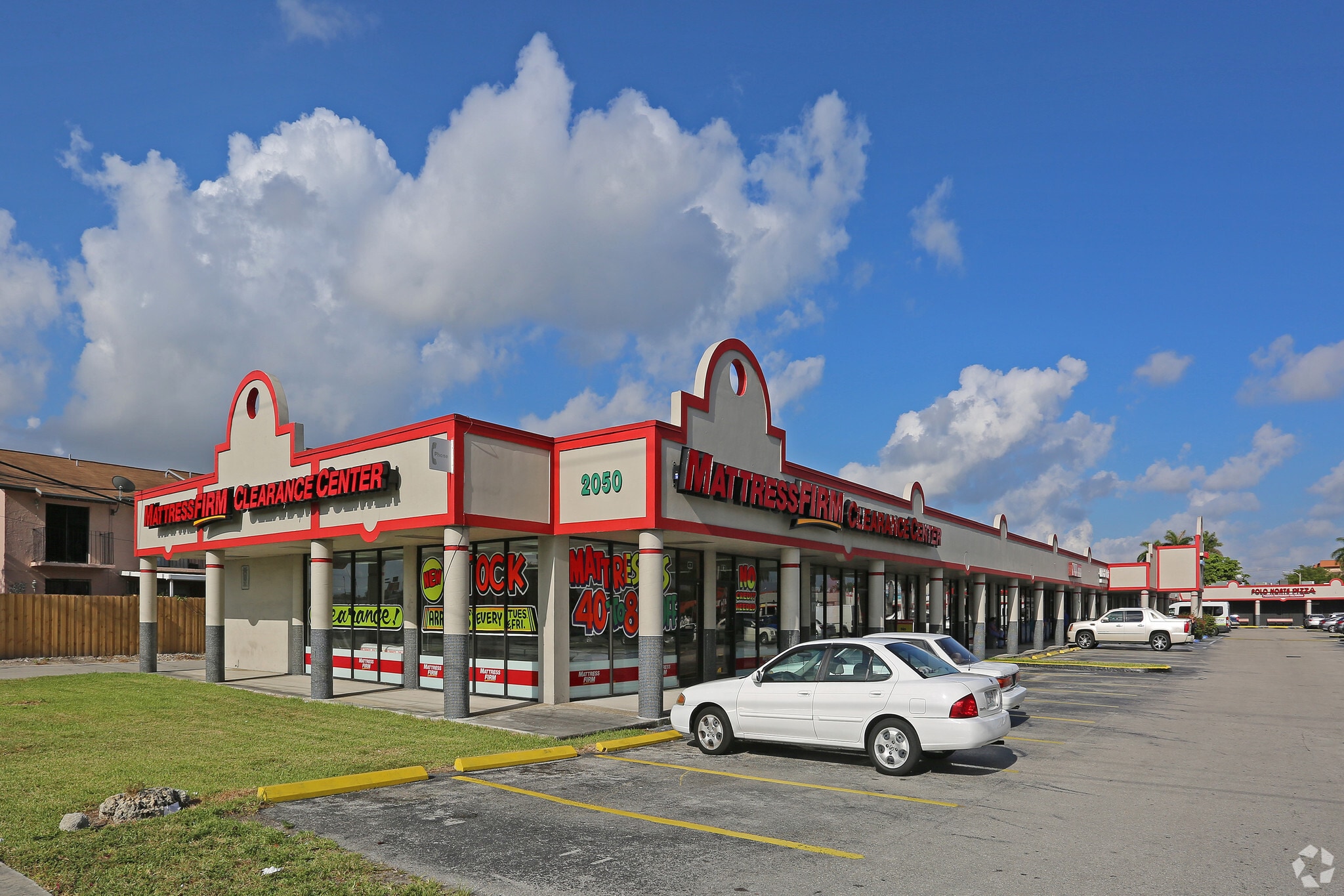 2050 W 56th St, Hialeah, FL à louer Photo principale- Image 1 de 5
