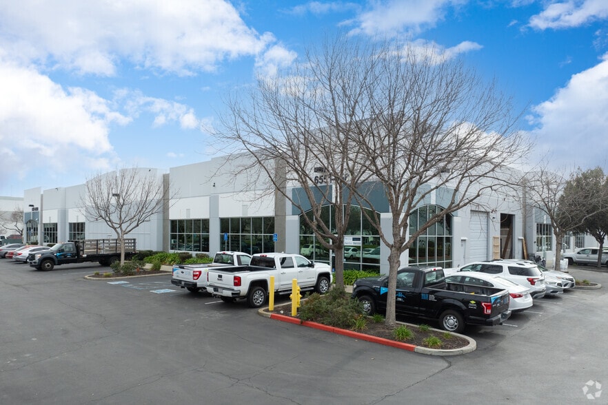 6551-6589 Las Positas Rd, Livermore, CA à vendre - Photo du bâtiment - Image 3 de 29