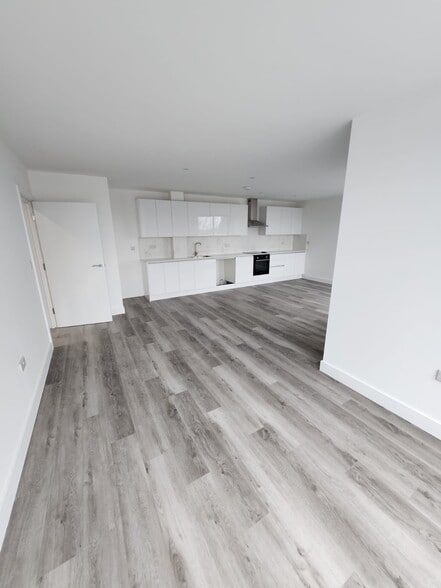 59 Staines Rd W, Sunbury On Thames for sale - Building Photo - Image 2 of 10