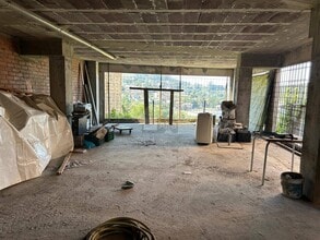 Retail in Vigo, Pontevedra for lease Interior Photo- Image 2 of 2