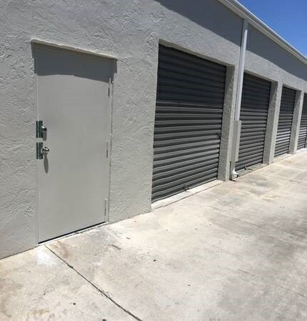 1510 Latham Rd, West Palm Beach, FL à louer - Photo du bâtiment - Image 3 de 3