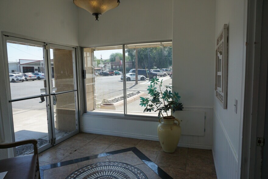 607 5th St, Prosser, WA à vendre - Photo du bâtiment - Image 2 de 17