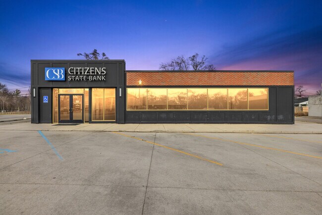 More details for 32500 N Woodward Ave, Royal Oak, MI - Retail for Sale