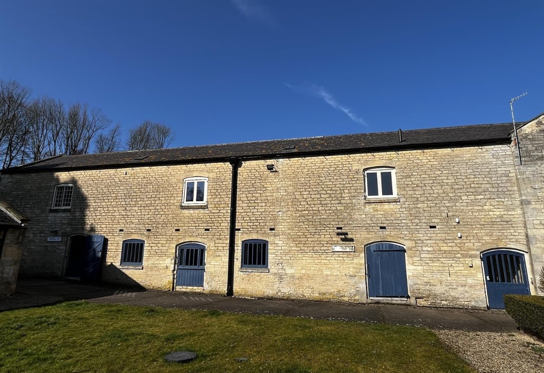 Unit 2, Lakeview, Cringle Lane, Stoke Rochford, Colsterworth for lease Building Photo- Image 1 of 32