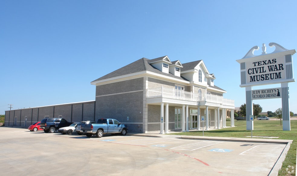 760 Jim Wright Fwy, Fort Worth, TX for sale - Building Photo - Image 3 of 17