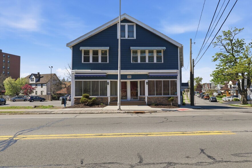 856 Ridge Rd, Lackawanna, NY à vendre - Photo du bâtiment - Image 3 de 41