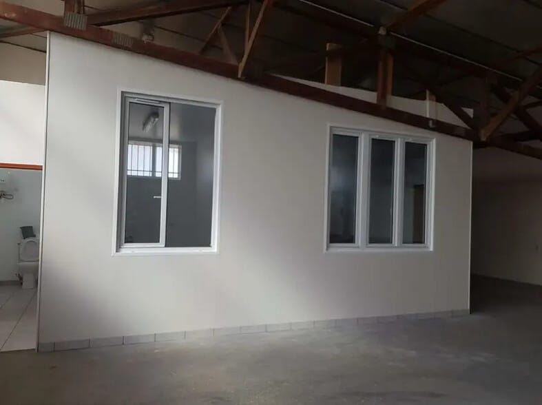 Flex in Rouen for lease - Building Photo - Image 2 of 3