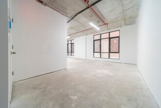 124-28 Queens Blvd, Kew Gardens, NY à louer Photo du bâtiment- Image 1 de 4