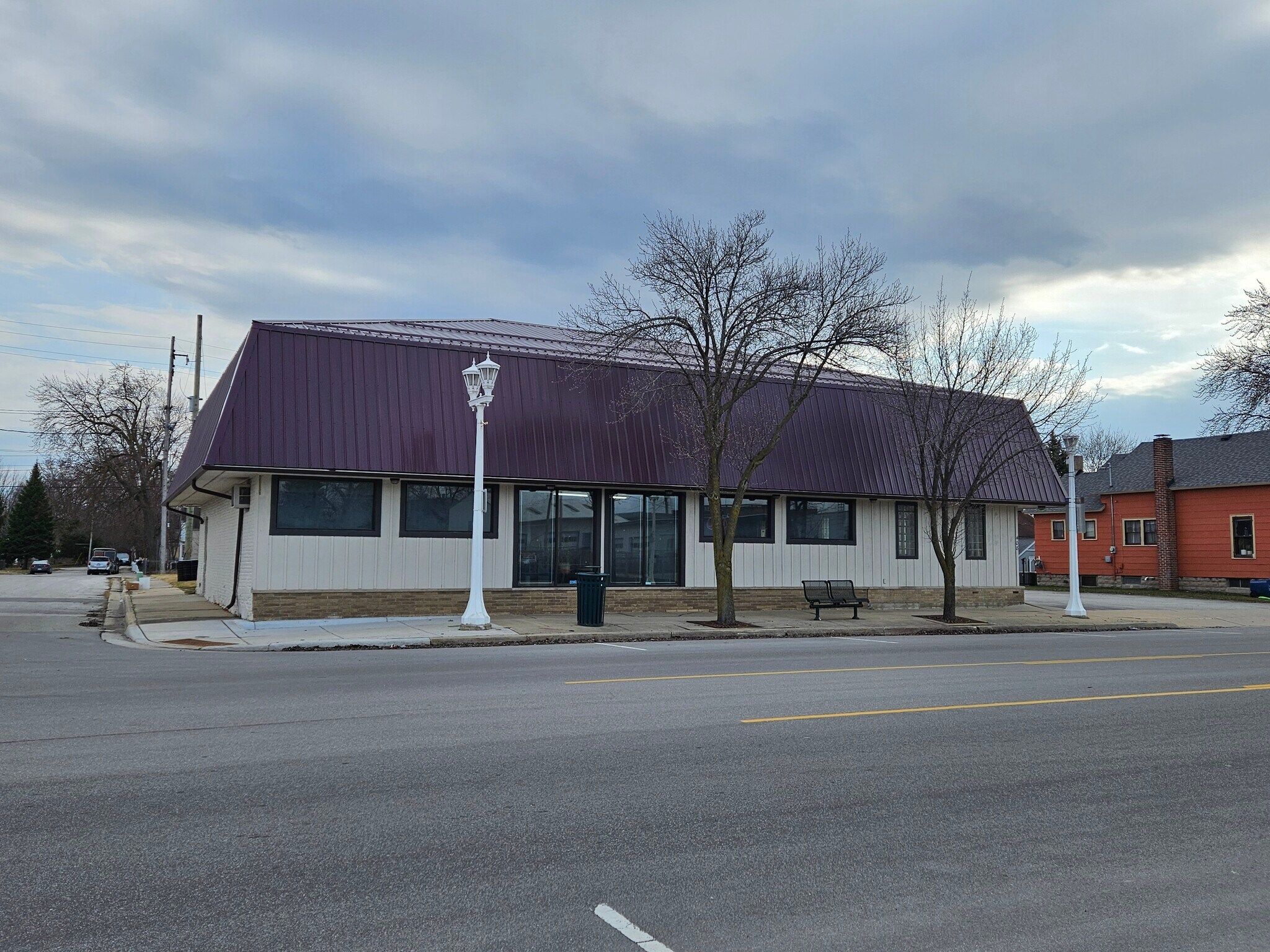 408 Columbus Ave, Bay City, MI for sale Primary Photo- Image 1 of 18