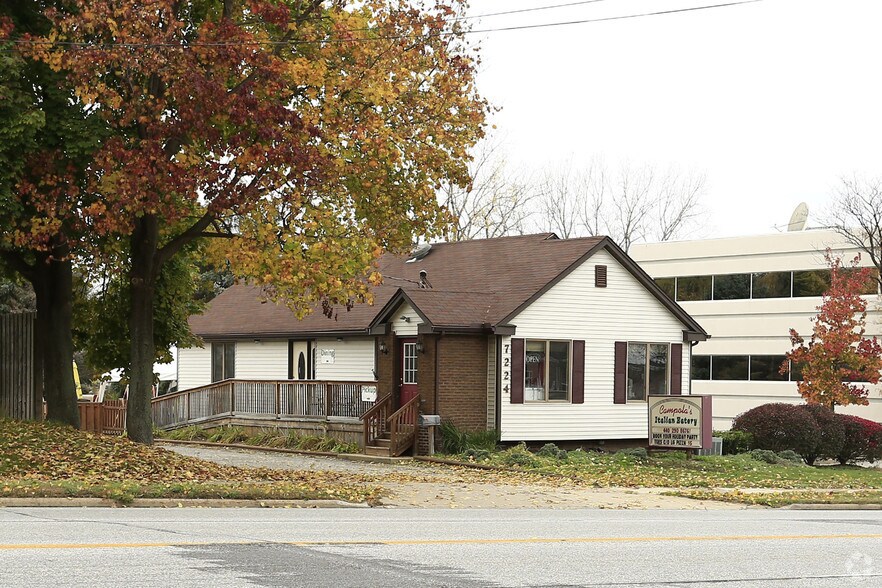 7224 Center St, Mentor, OH à vendre - Photo principale - Image 1 de 18