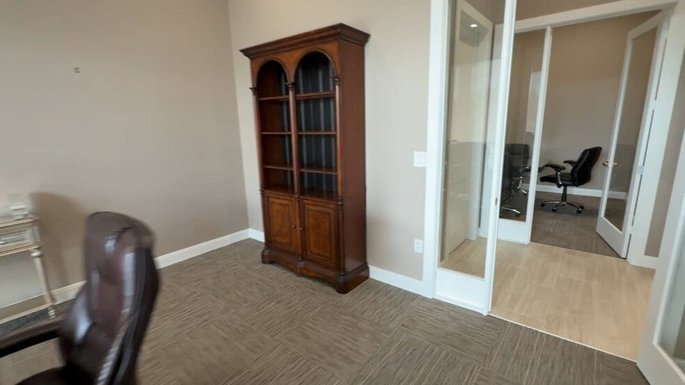 3195 Dowlen Rd, Beaumont, TX for lease - Commercial Listing Video - Image 2 of 21