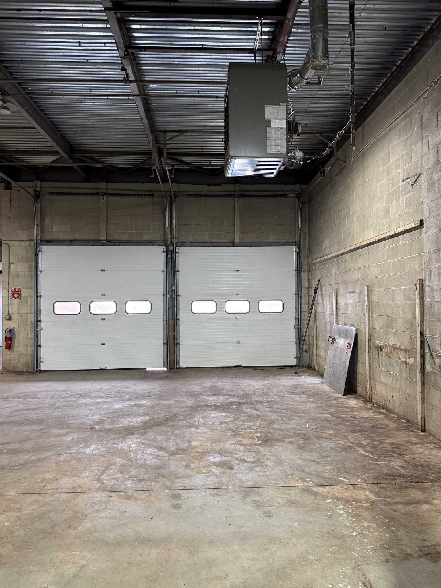 18 Midland St, Hartford, CT for lease Interior Photo- Image 1 of 8