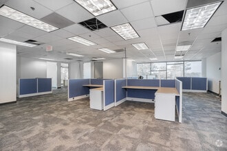 3675 Crestwood Pkwy NW, Duluth, GA à louer Photo intérieure- Image 2 de 5