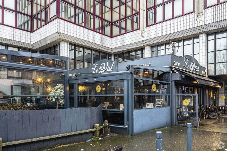 Bureau dans Fontenay-sous-Bois à louer - Photo du bâtiment - Image 3 de 9