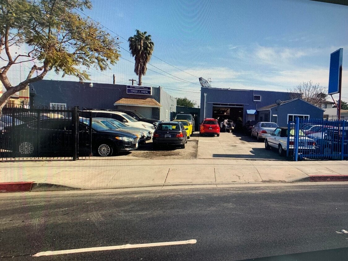 11812 Inglewood Ave, Hawthorne, CA for sale Primary Photo- Image 1 of 5