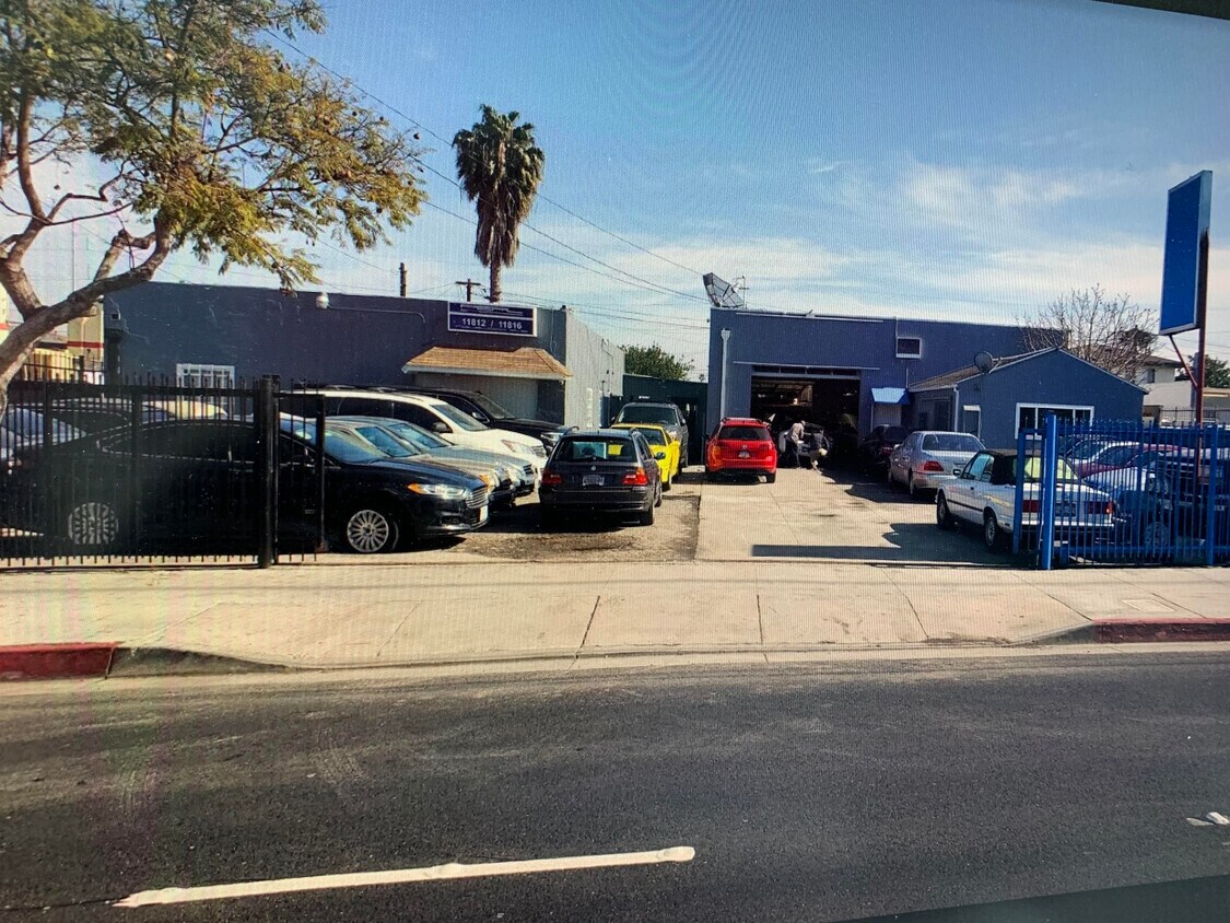 11816 Inglewood Ave, Hawthorne, CA for sale Primary Photo- Image 1 of 9