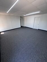 5645 Hillcroft Ave, Houston, TX for lease Interior Photo- Image 2 of 17