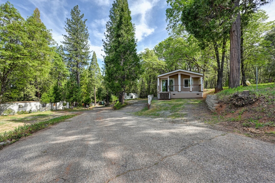 245 S. Railroad Flat Rd, Rail Road Flat, CA for sale - Building Photo - Image 2 of 20