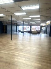 7 Northern Blvd, Great Neck, NY for lease Interior Photo- Image 1 of 5