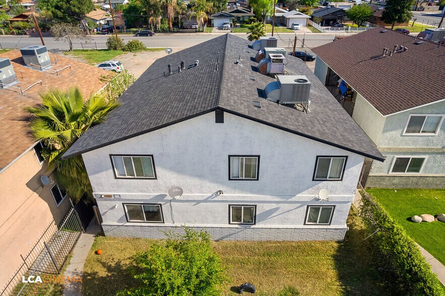 1316 E California Ave, Bakersfield, CA à vendre - Aérien - Image 1 de 30
