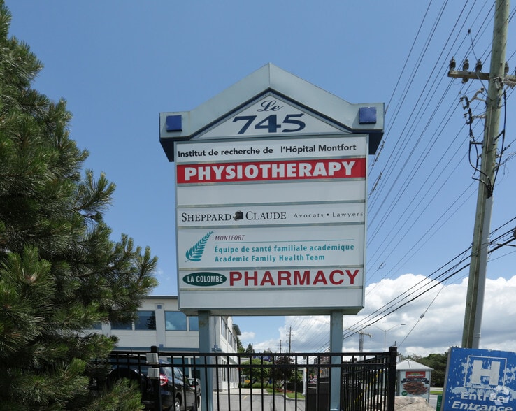 745 Montreal Rd, Ottawa, ON à louer - Photo du bâtiment - Image 3 de 25