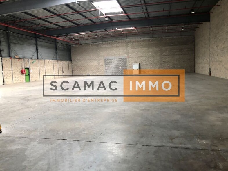 Industrial in Stains for lease - Interior Photo - Image 2 of 8