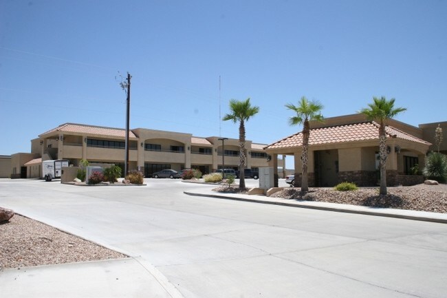 Plus de détails pour 1100 London Bridge Rd, Lake Havasu City, AZ - Bureau à louer