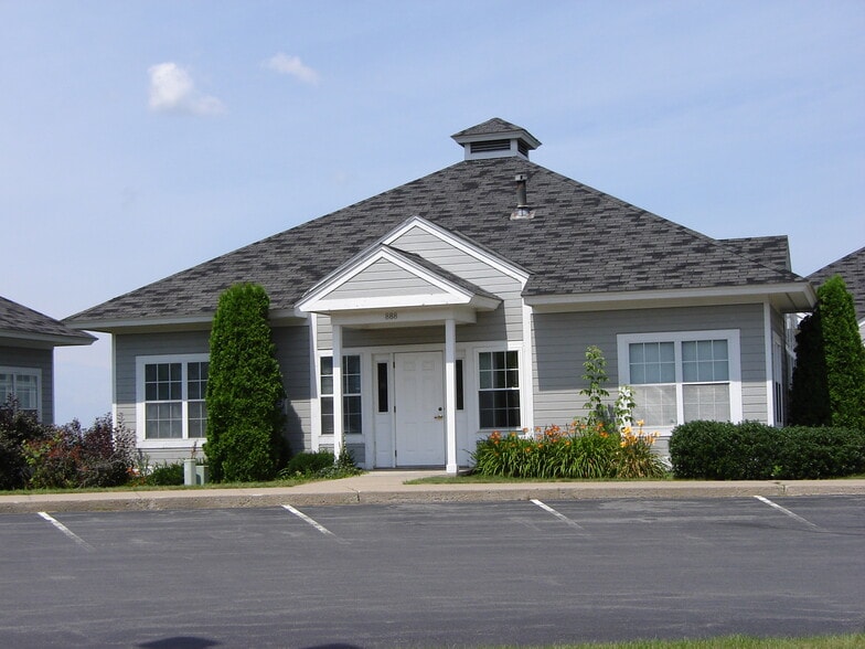 888 E Brighton Ave, Syracuse, NY à vendre - Photo du bâtiment - Image 2 de 4