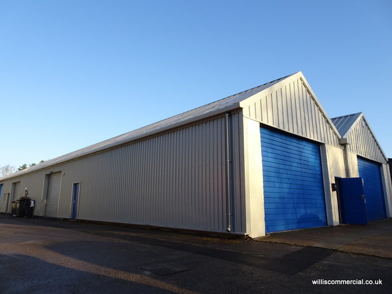Uddens Trading Estate, Wimborne for lease - Building Photo - Image 2 of 4