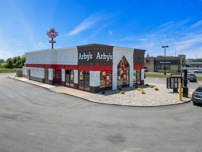 4651 W 61st Ave, Hobart, IN à vendre - Photo du bâtiment - Image 2 de 11