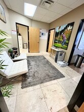 7302 E Helm Dr, Scottsdale, AZ for lease Interior Photo- Image 2 of 16