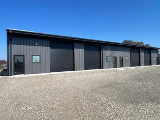 Plus de détails pour 2638 Business Loop 181 N, Floresville, TX - Local d'activités à louer