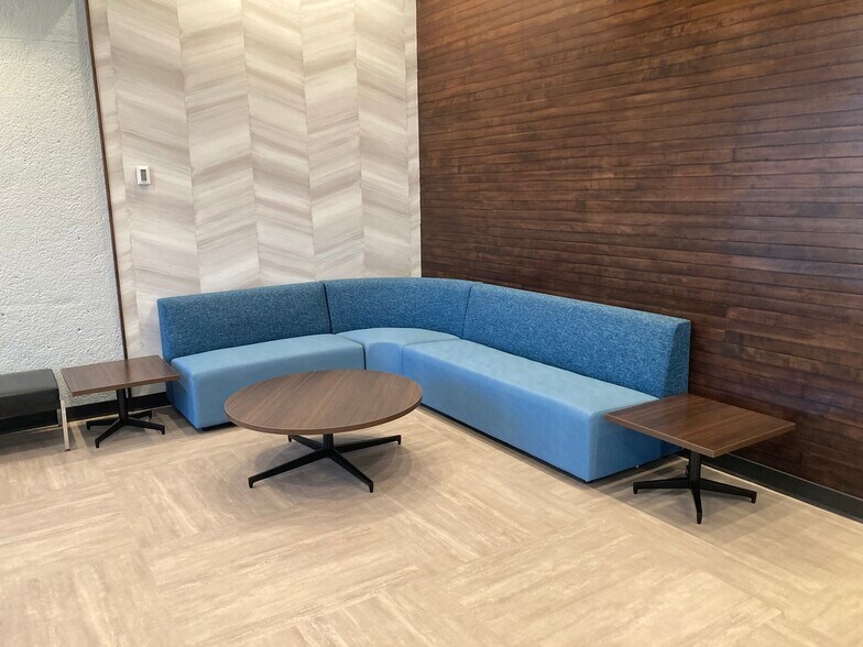 1900 N Amidon St, Wichita, KS for lease - Building Photo - Image 2 of 12