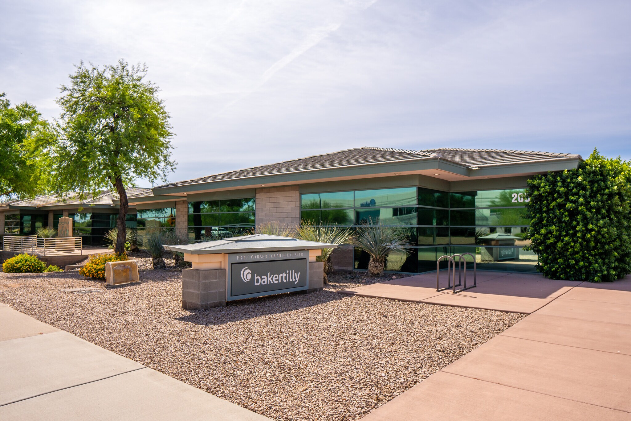 2055 E Warner Rd, Tempe, AZ for lease Primary Photo- Image 1 of 13
