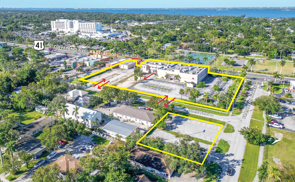 2531 S Cleveland Ave, Fort Myers, FL à vendre - A rien - Image 2 de 12