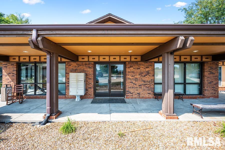 5113 N Executive Dr, Peoria, IL à louer Photo du bâtiment- Image 1 de 10