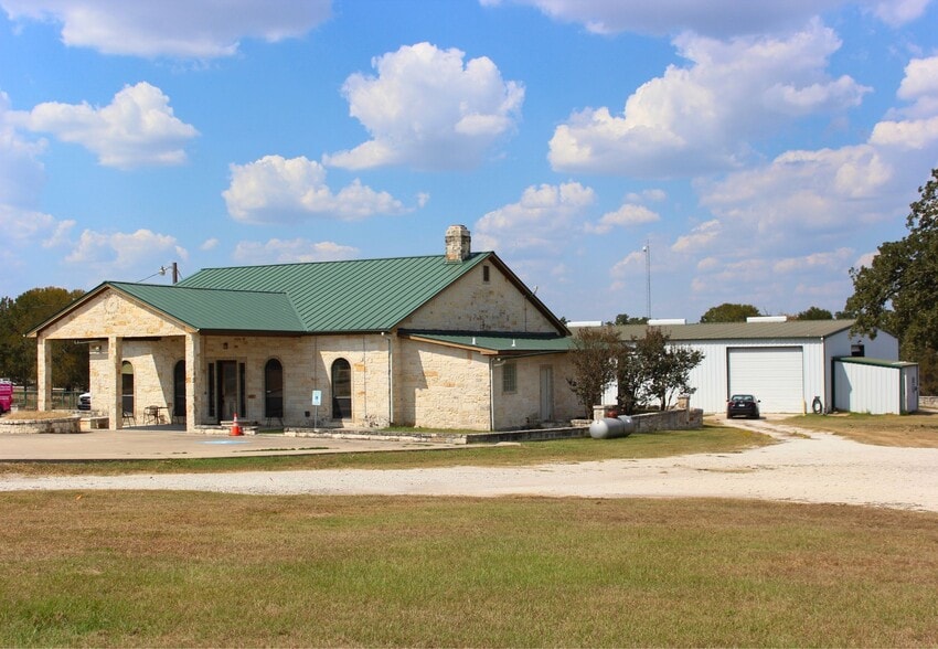 7081 Old Reliance Rd, Bryan, TX for lease - Primary Photo - Image 1 of 12