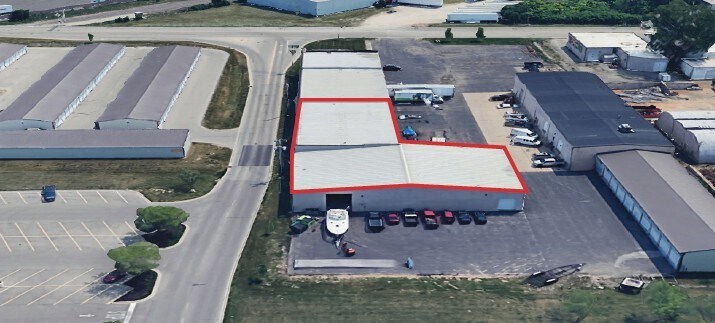 925 N Bluemound Dr, Appleton, WI à louer - Photo du bâtiment - Image 1 de 4