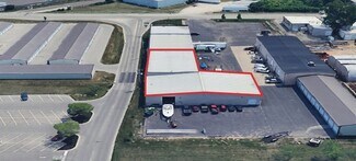 Plus de détails pour 925 N Bluemound Dr, Appleton, WI - Local d'activités à louer