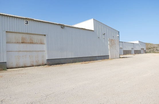 Nave portfolio of 2 properties for sale on LoopNet.ca - Building Photo - Image 3 of 22