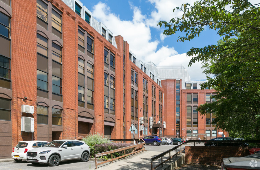 2 Station Rd, Swindon for sale - Building Photo - Image 2 of 12