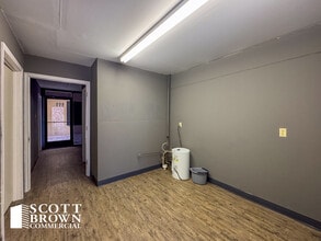 10420 Plano Rd, Dallas, TX for lease Interior Photo- Image 2 of 4