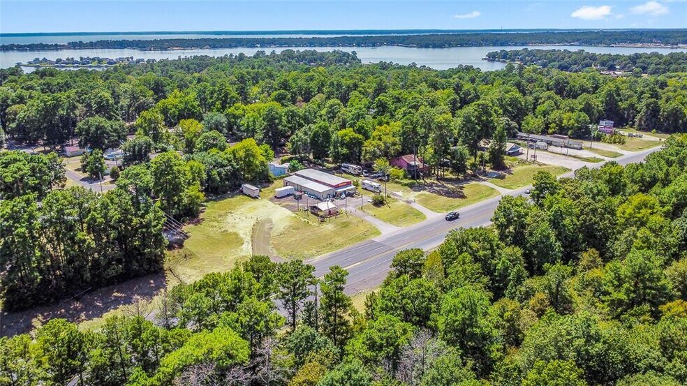 11457 US Highway 190 W, Livingston, TX à vendre - Photo du bâtiment - Image 2 de 6