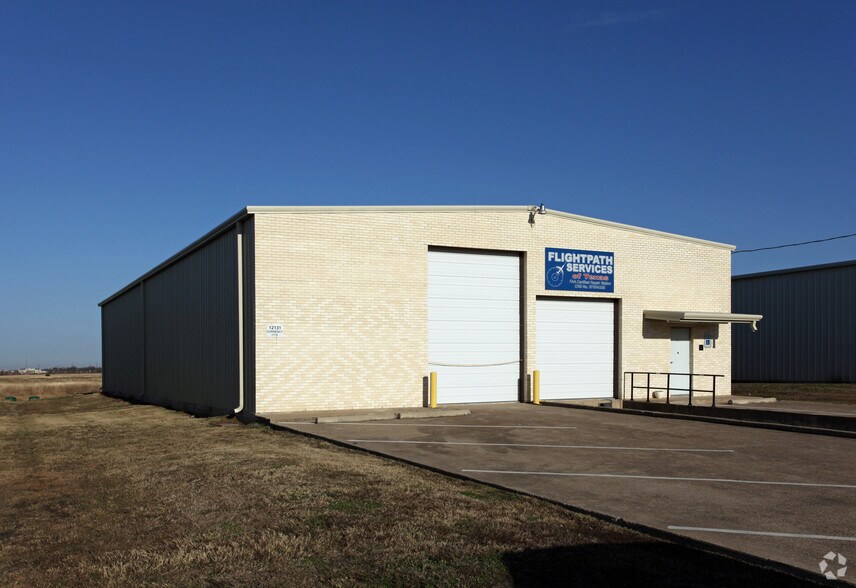 12131 Currency Cir, Forney, TX for lease - Building Photo - Image 1 of 3