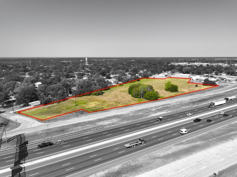 SWC Interstate Highway 35E & East Crestview Drive, Lacy-Lakeview, TX à vendre - Photo du bâtiment - Image 2 de 24