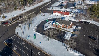 Plus de détails pour 581 Franklin Pierce Hwy, Barrington, NH - Commerce de détail à louer