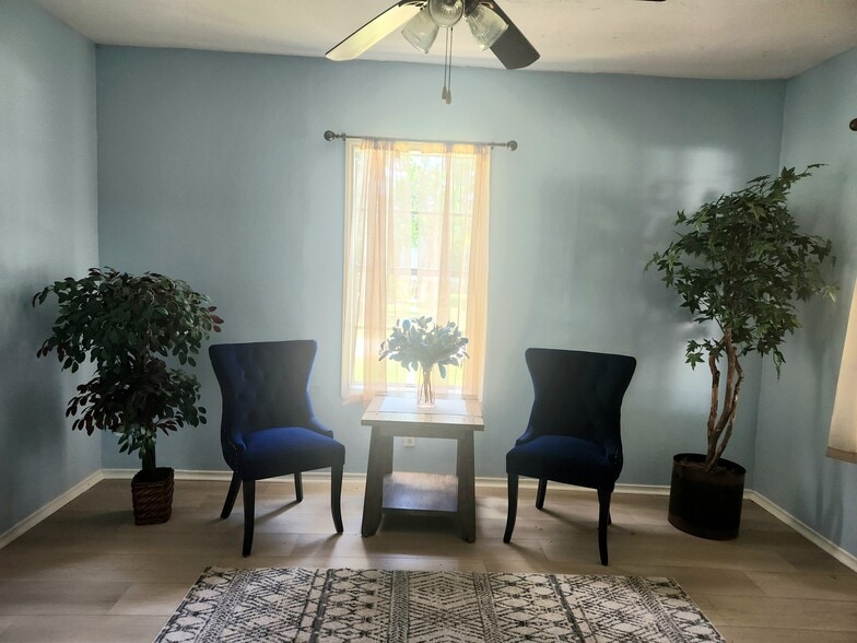 245 Gonyo Ln, Richmond, TX for lease - Interior Photo - Image 2 of 16