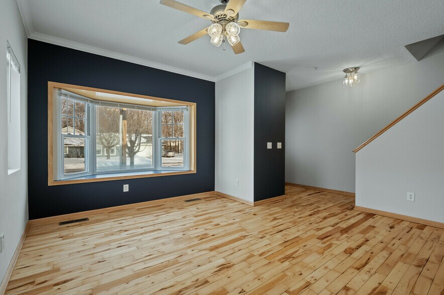 CR12 & Cedarwood Townhomes Portfolio portefeuille de 2 propriétés à vendre sur LoopNet.ca - Photo du bâtiment - Image 3 de 10