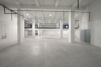 254-258 W 35th St, New York, NY for lease Interior Photo- Image 2 of 6