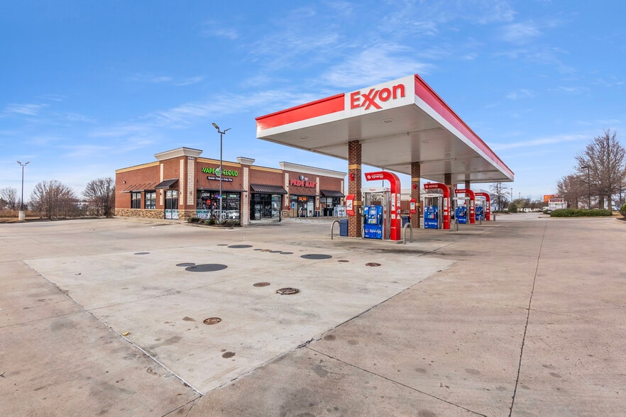 7641 Hacks Cross Rd, Olive Branch, MS for sale - Building Photo - Image 2 of 29